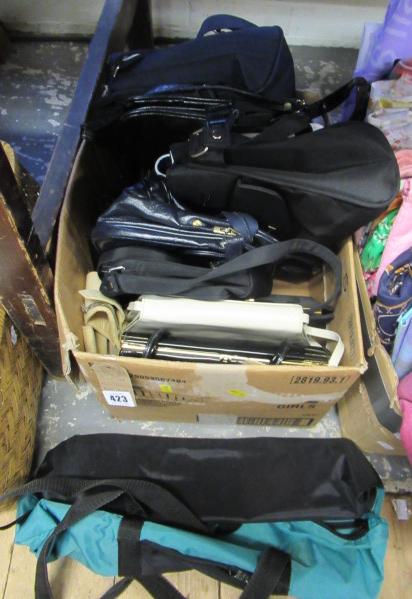 BOX OF HANDBAGS AND PURSES Image