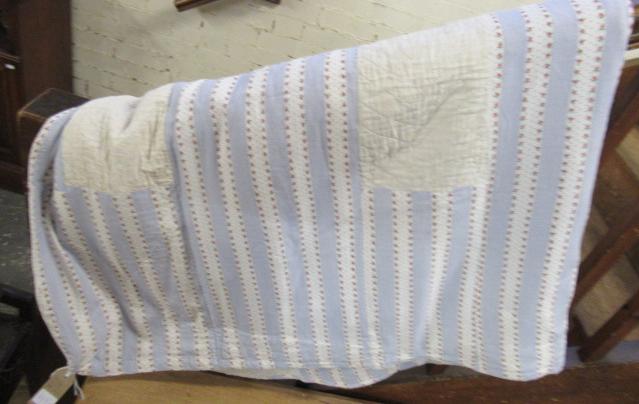 VINTAGE DURHAM TYPE QUILT Image