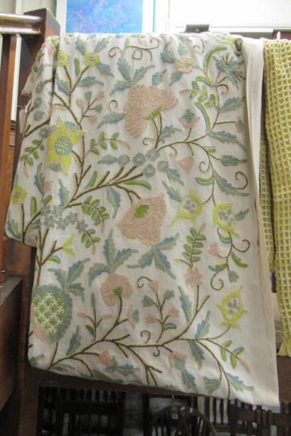 EMBROIDERED THROW Image