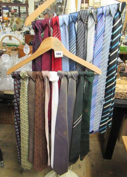 QUANTITY OF TIES Image