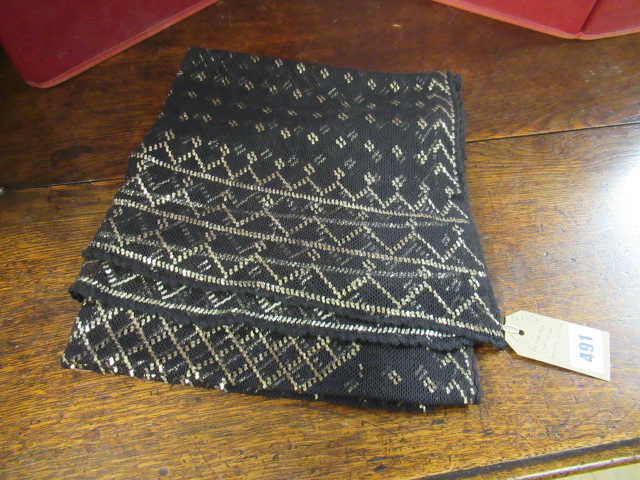 SILVER THREAD BLACK SHAWL Image