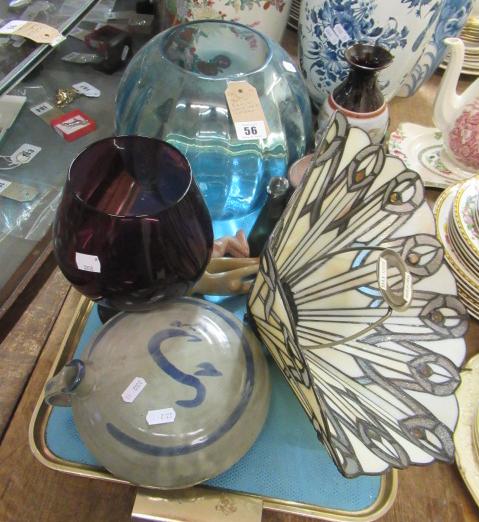 TRAY OF GLASS INCLUDING LEADED SHADE ETC Image