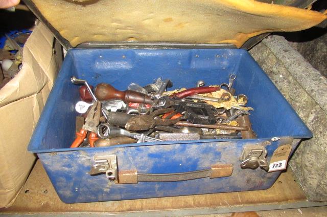 TUB OF TOOLS Image