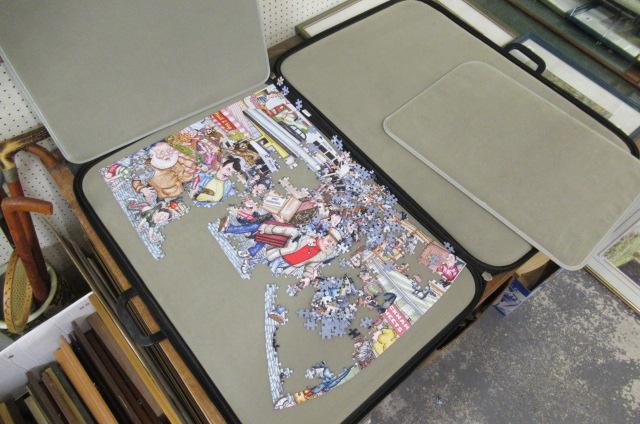 JIGSAW  WITH CARRY CASE Image