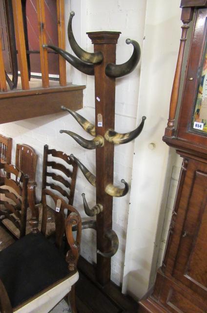 CATTLE HORN COAT STAND Image