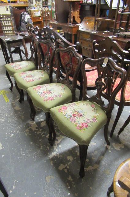 SET OF FOUR DINING CHAIRS Image
