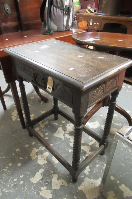 CARVED OAK SIDE TABLE Image