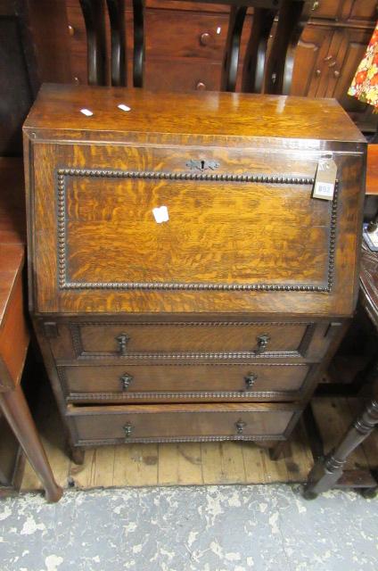 SMALL OAK BUREAU Image