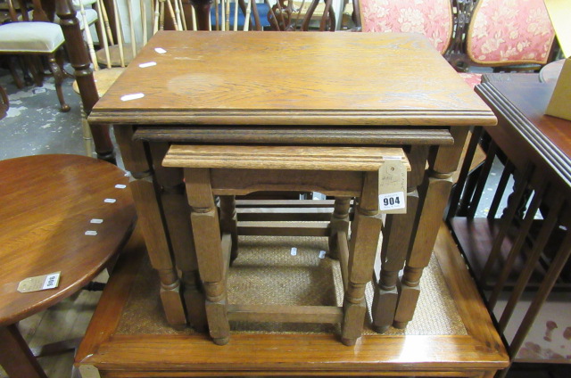 OAK NEST OF TABLES Image