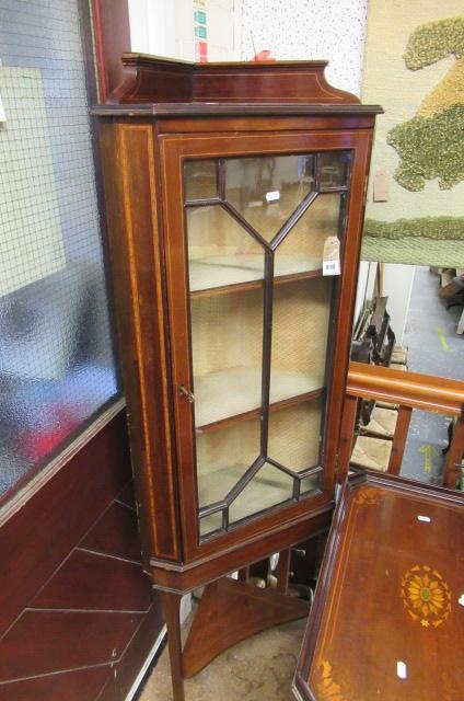INLAID CORNER DISPLAY CABINET Image