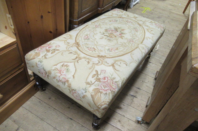 LARGE TAPESTRY STOOL Image