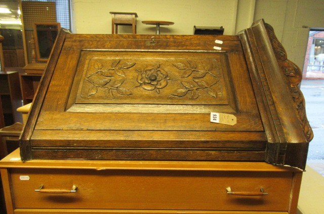 SMALL CHEST OF DRAWERS Image