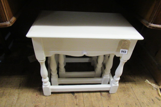 NEST OF THREE WHITE PAINTED TABLES Image