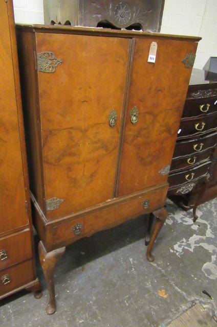 WALNUT DRINKS CABINET Image