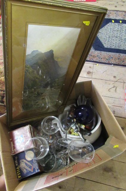 BOX OF MISCELLANEOUS ITEMS Image