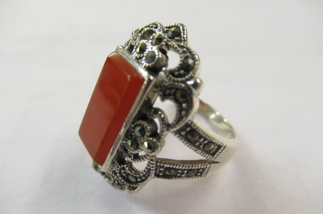 SILVER MARCASITE AND CORNELIAN RING Image