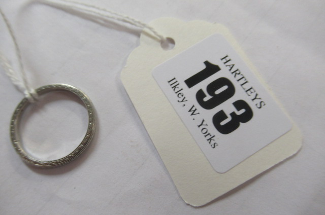 PLATINUM WEDDING RING (3.9g) Image