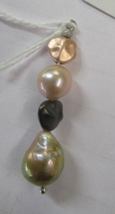 SILVER AND FRESH WATER PEARL PENDANT Image