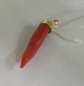 18CT GOLD MOUNTED CORAL PENDANT Image