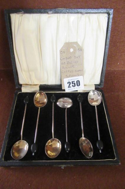CASED SET OF ART DECO SILVER COFFEE BEAN SPOONS Image