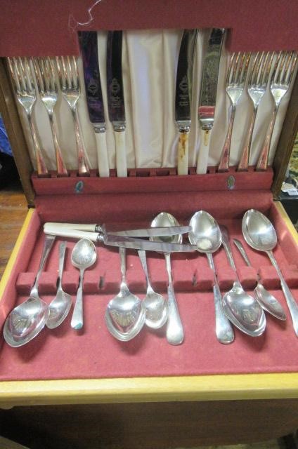 CANTEEN OF CUTLERY AND MULTI COLOURED KNIFE SET Image