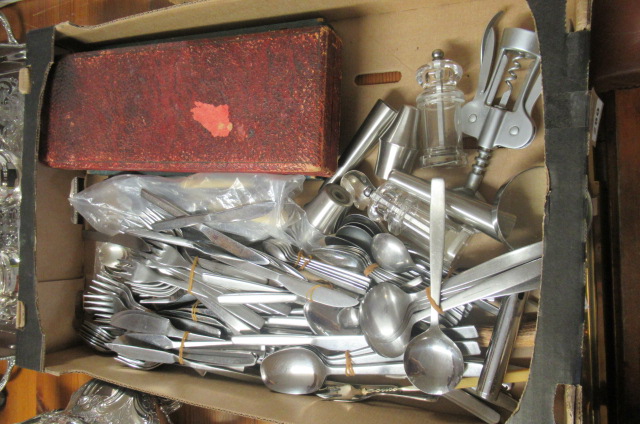 QUANTITY OF STAINLESS STEEL AND OTHER CUTLERY Image