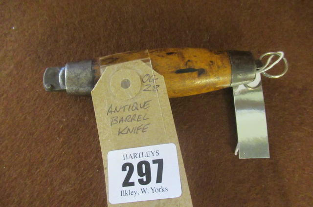 ANTIQUE BARREL KNIFE Image