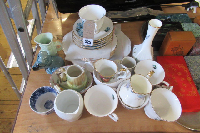 ASSORTMENT OF CERAMICS INCLUDING GAINSBOROUGH CHINA Image