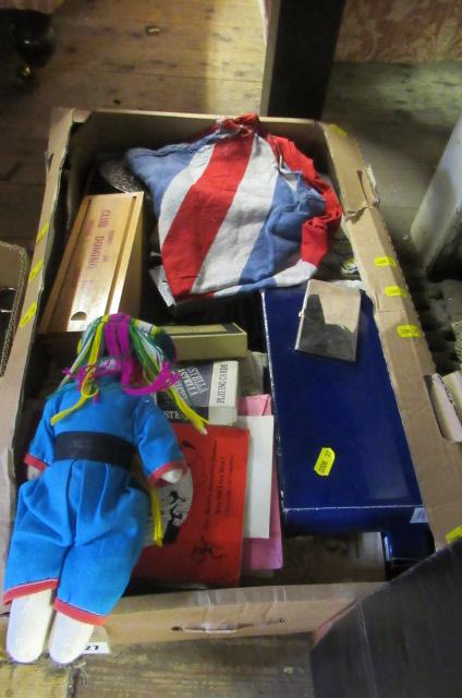 BOX OF MISCELLANEOUS INCLUDING UNION JACK FLAGS Image