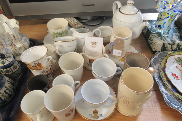 QUANTITY OF ROYAL COMMEMORATIVE CHINA Image
