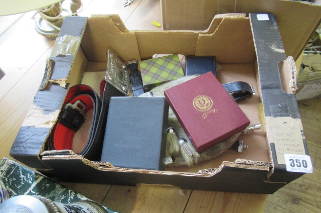 BOX OF SCOTTISH COLLECTABLES INCLUDING BROOCHES ETC Image