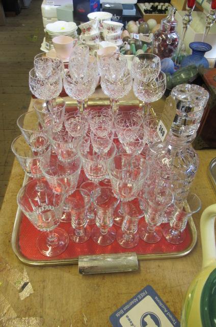 TRAY OF GLASS INCLUDING DECANTER Image