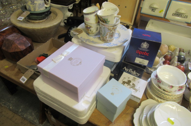 QUANTITY OF BOXED PLATES ETC Image