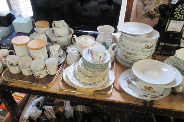 THREE TRAYS OF ROYAL WORCESTER CERAMICS Image