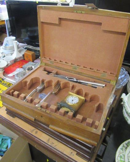 TWO CANTEENS OF CUTLERY ETC Image