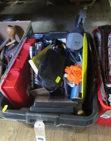 BOX OF MISCELLANEOUS ITEMS Image