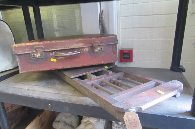 VINTAGE SUITCASE AND SMALL WOODEN SEAT Image