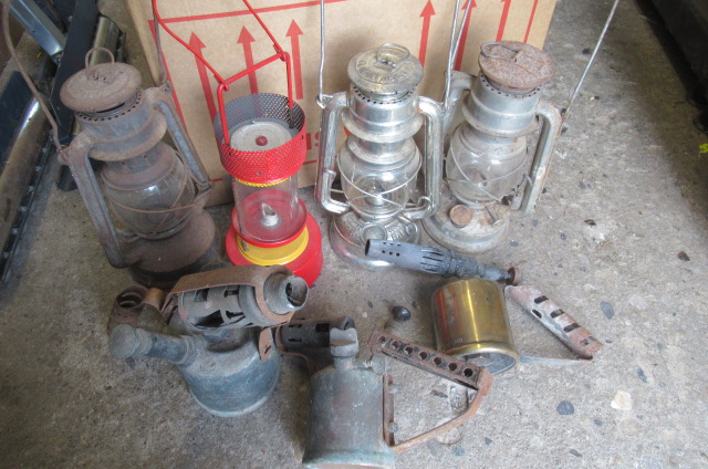 BOX OF PARAFFIN LAMPS ETC Image