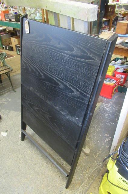 WOODEN FOLDING SHELVES Image