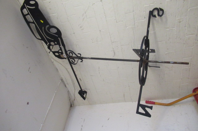 VINTAGE MOTOR CAR WEATHER VANE Image