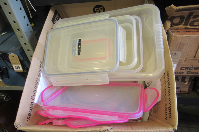 BOX OF KITCHENWARE Image