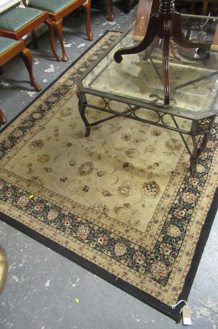 BLACK AND CREAM RUG Image