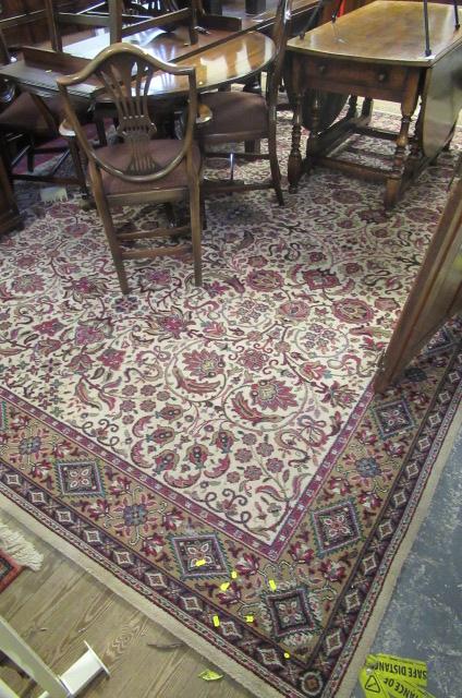 LARGE FLORAL CARPET Image