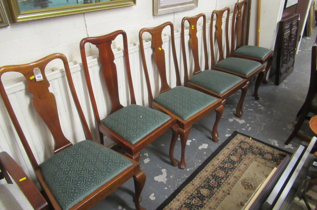 SET OF SIX DINING CHAIRS Image