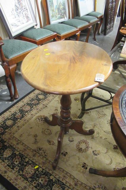 OVAL TRIPOD  WINE TABLE Image