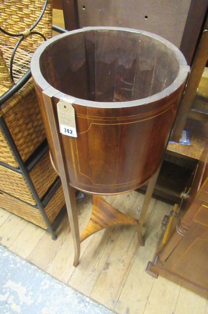 INLAID JARDINIERE STAND Image