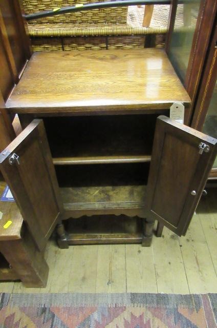 OAK BEDSIDE CABINET Image