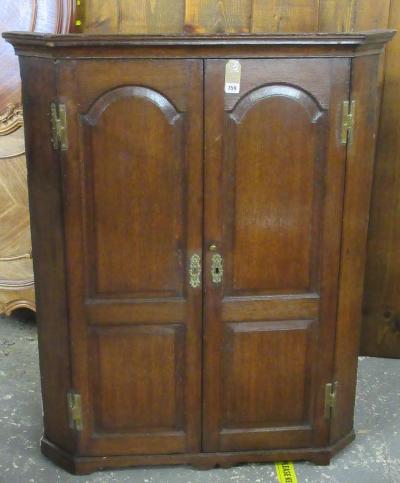 GEORGIAN OAK CORNER CUPBOARD 36 1/2" X 20 3/4" X 45 1/2" Image