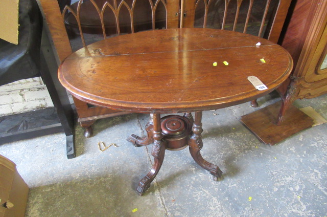 OVAL TABLE Image