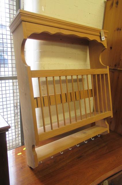 PINE PLATE RACK Image